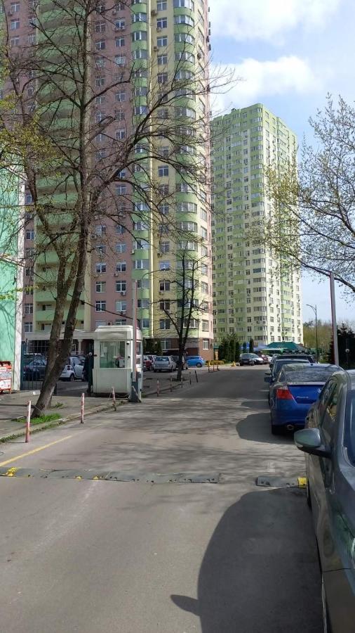 1 Поверх Ж К Паркові Озера Метро Дарниця Apartment Kyiv Exterior photo