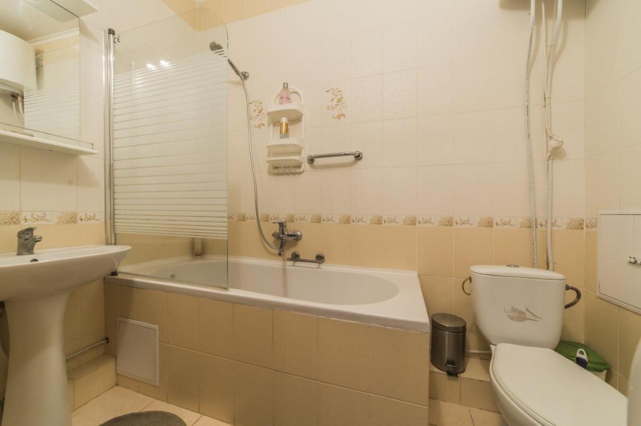 1 Поверх Ж К Паркові Озера Метро Дарниця Apartment Kyiv Exterior photo
